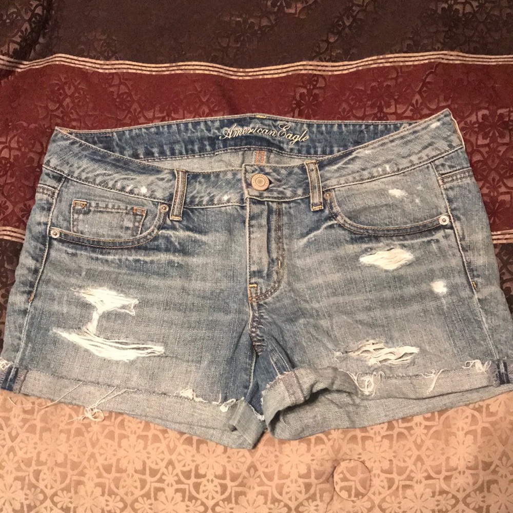 *NWOT* American Eagle Outfitters Midi Shorts Sz 8!
